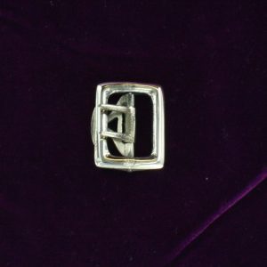 plain square knee buckle