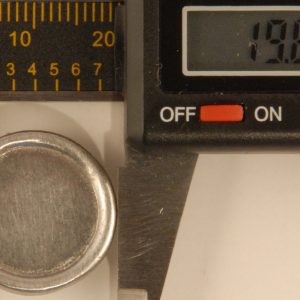 flat with a rim Pewter Button, 111