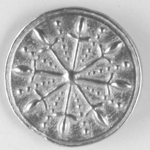 Dirk, Pewter Button, 3/4″, 121