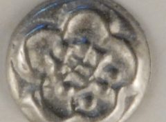 Chrysanthemum, tiny mum Pewter Button, 3/8″, 146. Hand made in the USA
