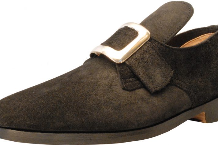 Black buckle shoe