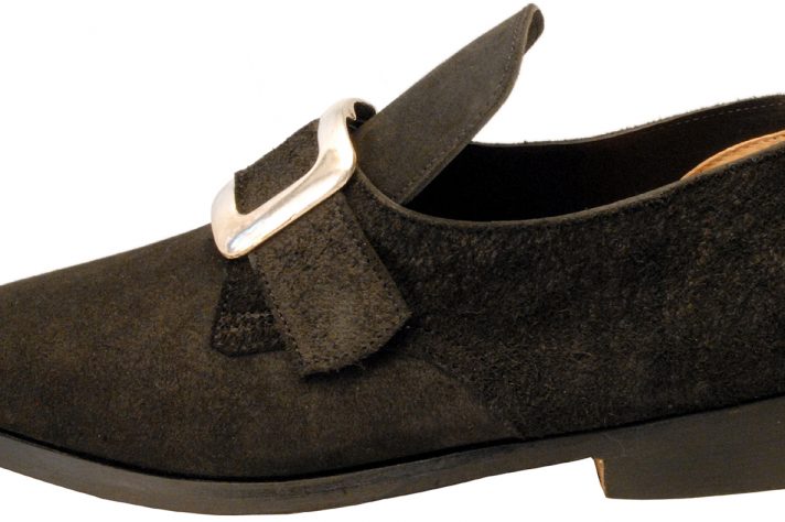Black buckle shoe
