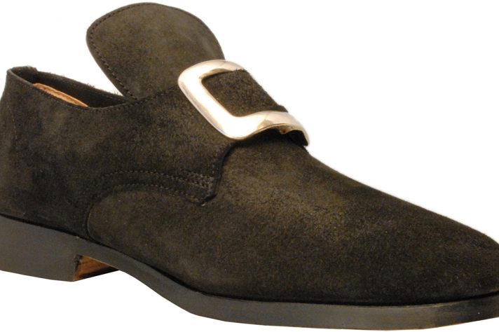 Black buckle shoe