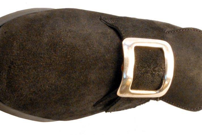 Black buckle shoe