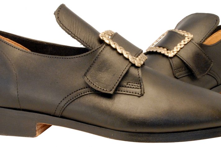Black buckle shoe