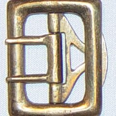Colonial Knee buckle in Brass