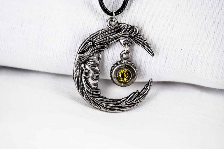 Crescent moon and star